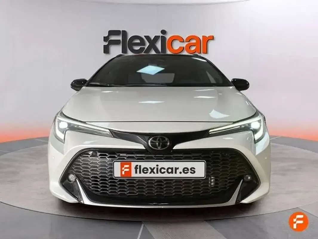 Usado Toyota Corolla Sport 140 CV (102 kW) 2023 Gris Familiar