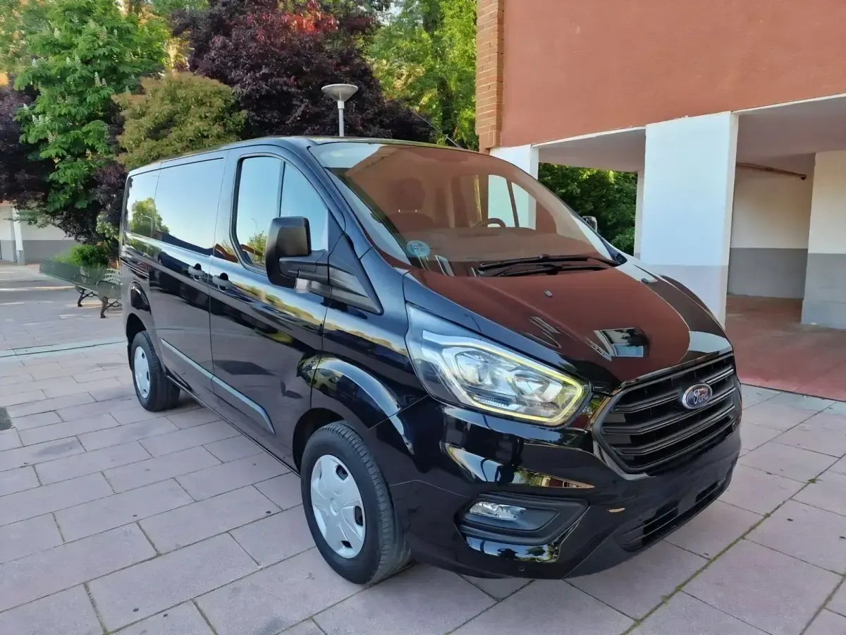 Usado Ford Transit Custom Trend 105 CV (77 kW) 2020 Negro Van