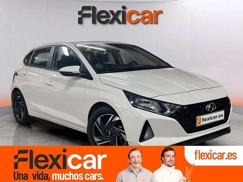 Usado Hyundai i20 101 CV (74 kW) 2022 Blanco Utilitario