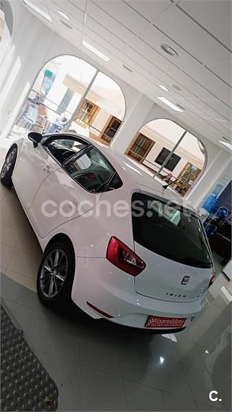 Usado Seat Ibiza I-Tech 90 CV (66 kW) 2013 Blanco Berlina