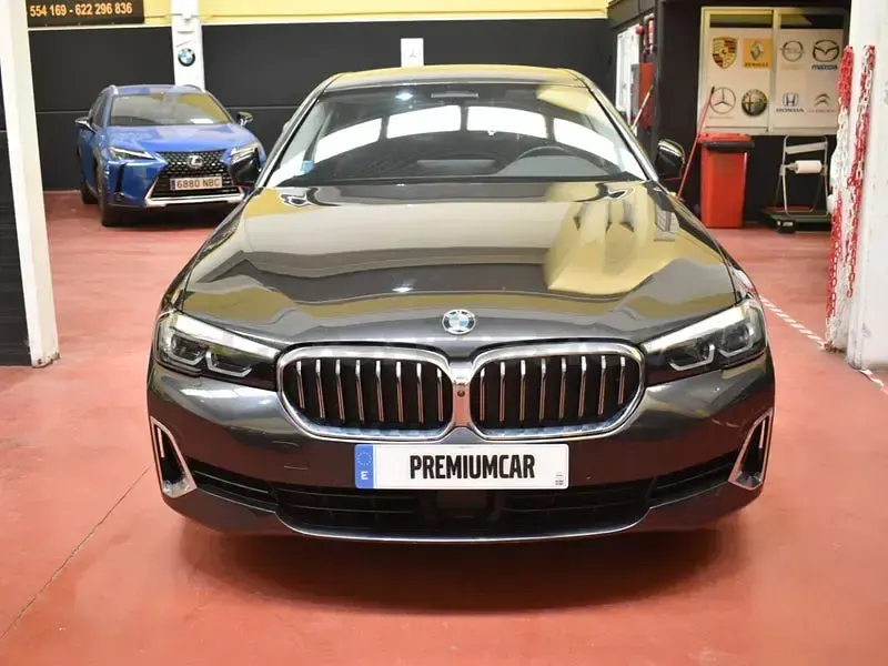Usado BMW 530 286 CV (210 kW) 2021 Gris / plata Berlina