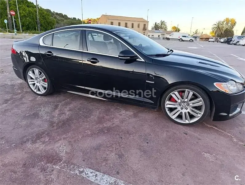 Usado Jaguar XFR 510 CV (375 kW) 2009 Negro Berlina