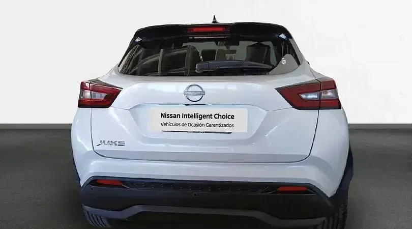 Usado Nissan Juke N-Connecta 114 CV (83 kW) 2025 Lunar white (metalizado) techo SUV