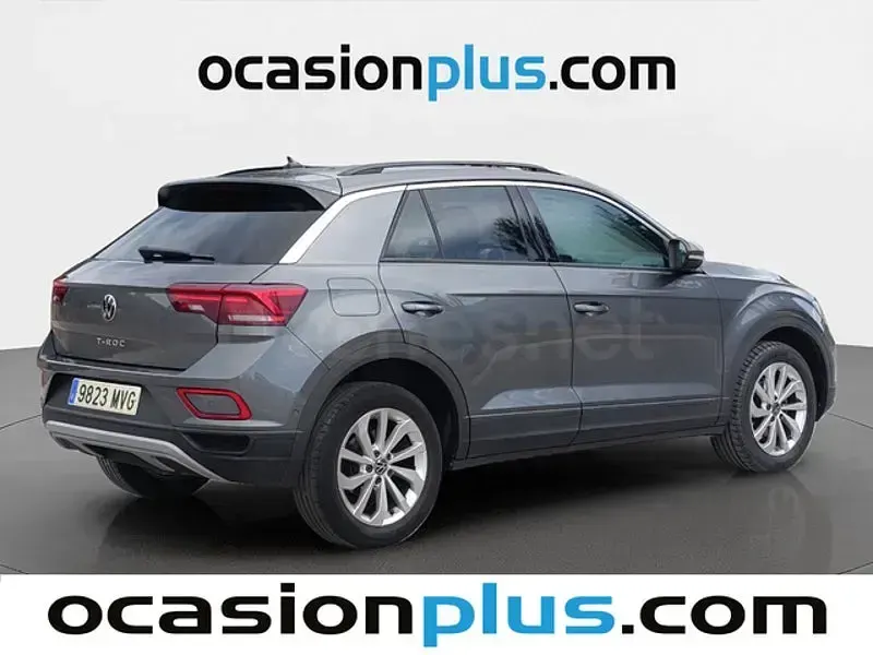 Usado VW T-Roc Life 115 CV (84 kW) 2024 Gris / plata SUV