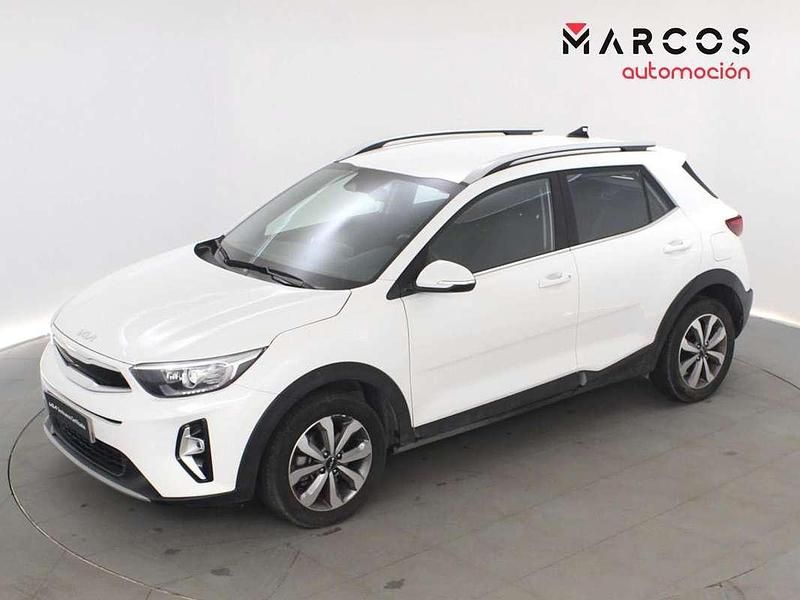 Usado Kia Stonic 101 CV (74 kW) 2025 Blanco SUV