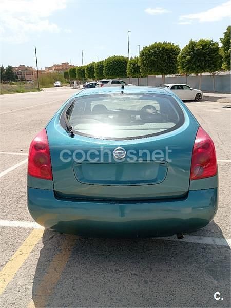 Usado Nissan Primera Acenta 140 HP (102 kW) 2003 Verde Sedan