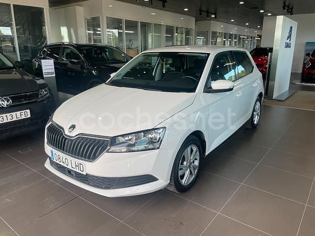 Usado Skoda Fabia Ambition 60 CV (44 kW) 2020 Blanco Berlina