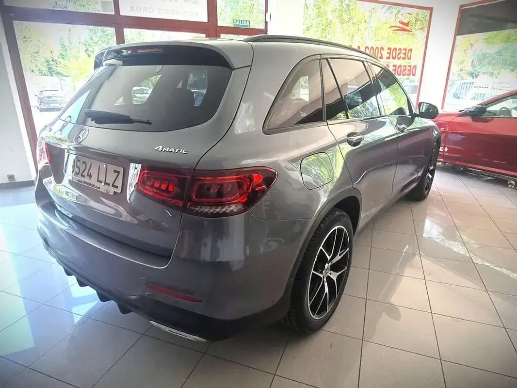 Usado Mercedes GLC220 170 CV (125 kW) 2020 Gris SUV
