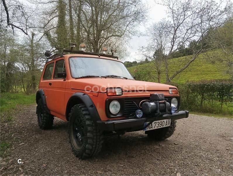 Usado Lada niva 80 CV (58 kW) 1998 Naranja SUV