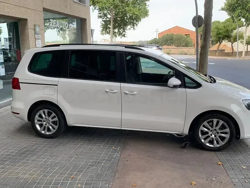 Usado Seat Alhambra Style 177 CV (130 kW) 2013 Blanco Monovolumen