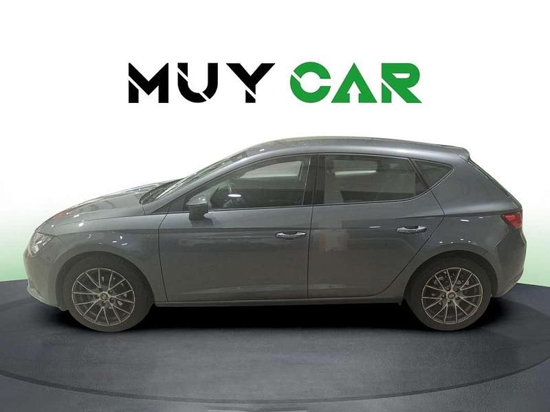 Usado Seat Leon Style 110 CV (80 kW) 2016 Gris Utilitario