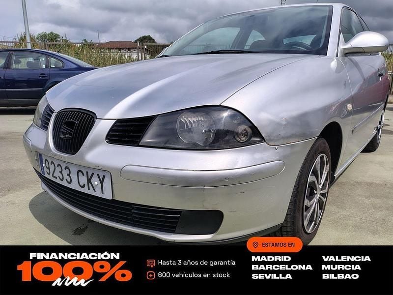 Usado Seat Ibiza 75 CV (55 kW) 2003 Gris Utilitario