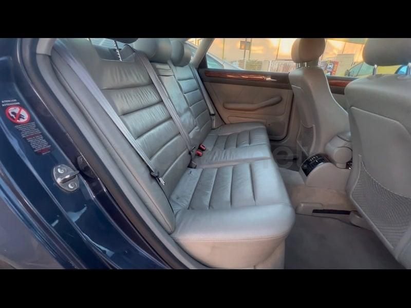 Usado Audi A6 250 CV (183 kW) 2003 Gris / plata Berlina