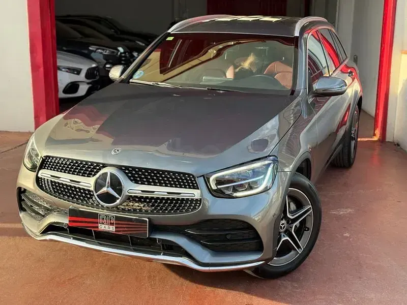 Usado Mercedes GLC200 197 CV (144 kW) 2020 Gris / plata SUV