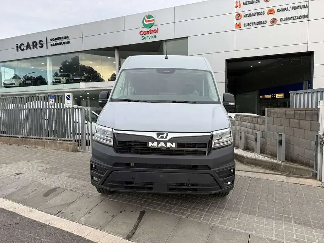 Nuevo MAN TGE 177 CV (130 kW) 2026 Gris Van