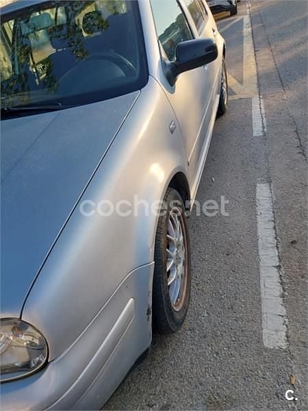 Gris / plata Usado 2001 VW Golf IV Highline Berlina | 2900 € (Precio justo) - Imagen 1/4