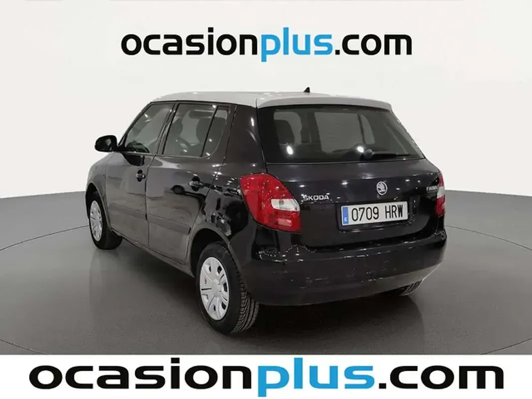 Usado Skoda Fabia Ambition 60 CV (44 kW) 2013 Negro Utilitario
