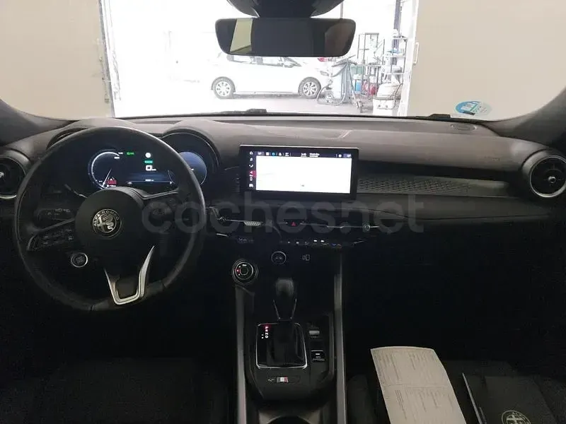Usado Alfa Romeo Tonale Sprint 130 CV (95 kW) 2023 Blanco SUV