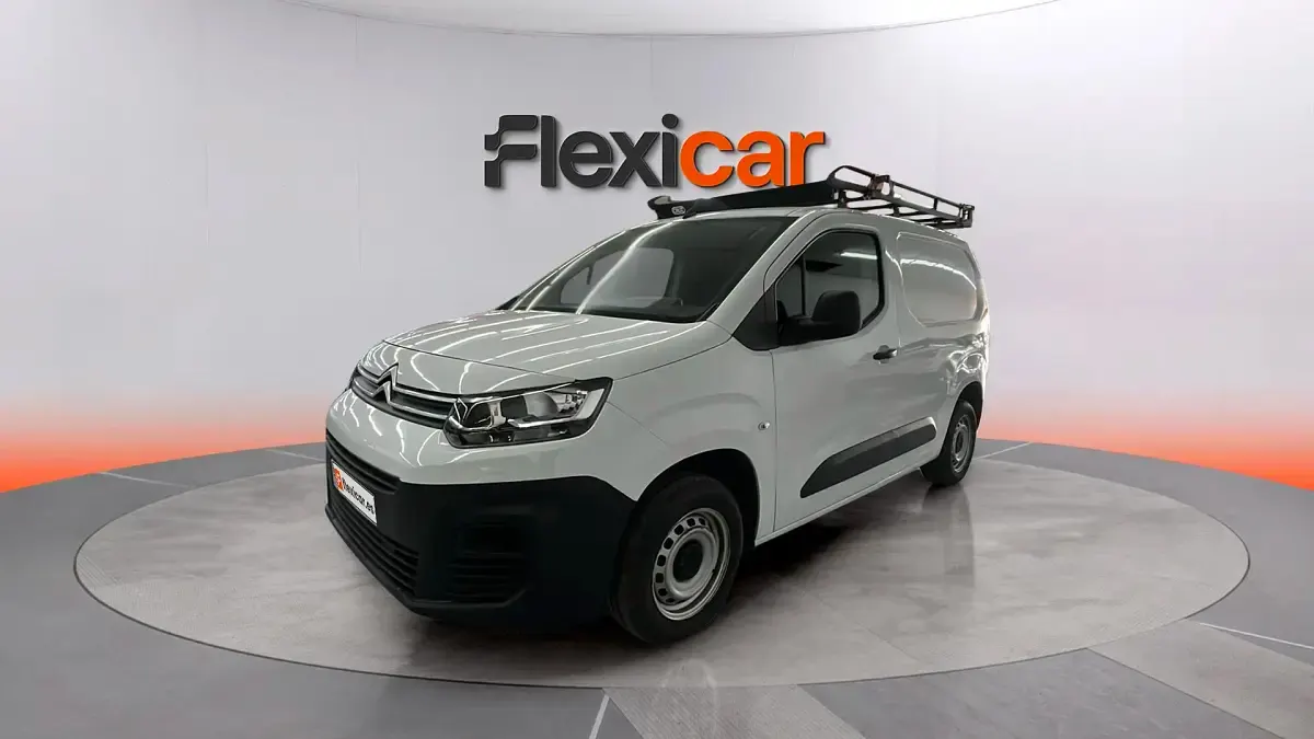Usado Citroën Berlingo 102 CV (75 kW) 2023 Blanco Monovolumen
