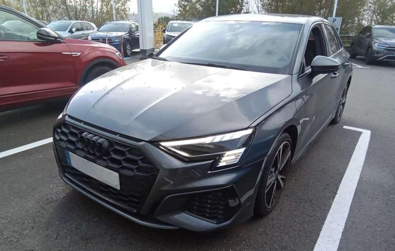 Gris Usado 2022 Audi A3 Sportback e-tron Competition Utilitario | 29.990 € (Precio justo) - Imagen 1/4