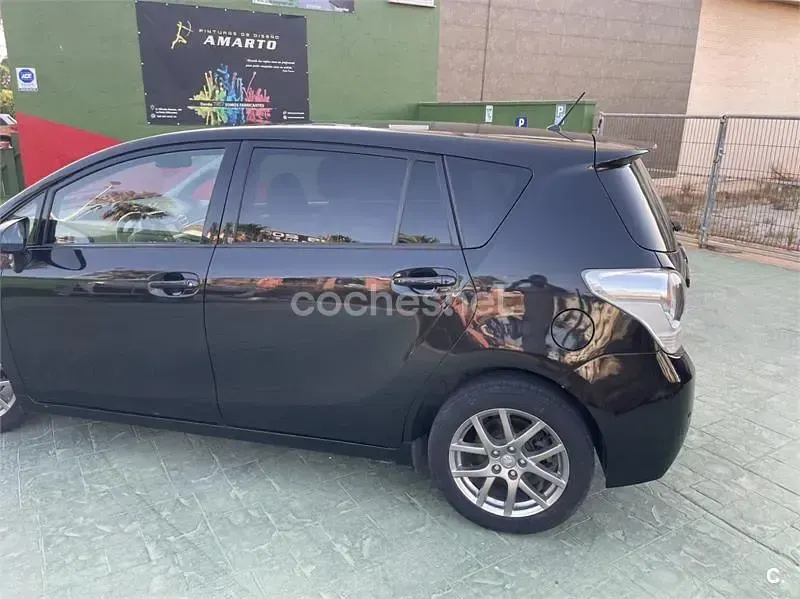 Usado Toyota Verso Multidrive S 147 CV (108 kW) 2013 Negro Monovolumen