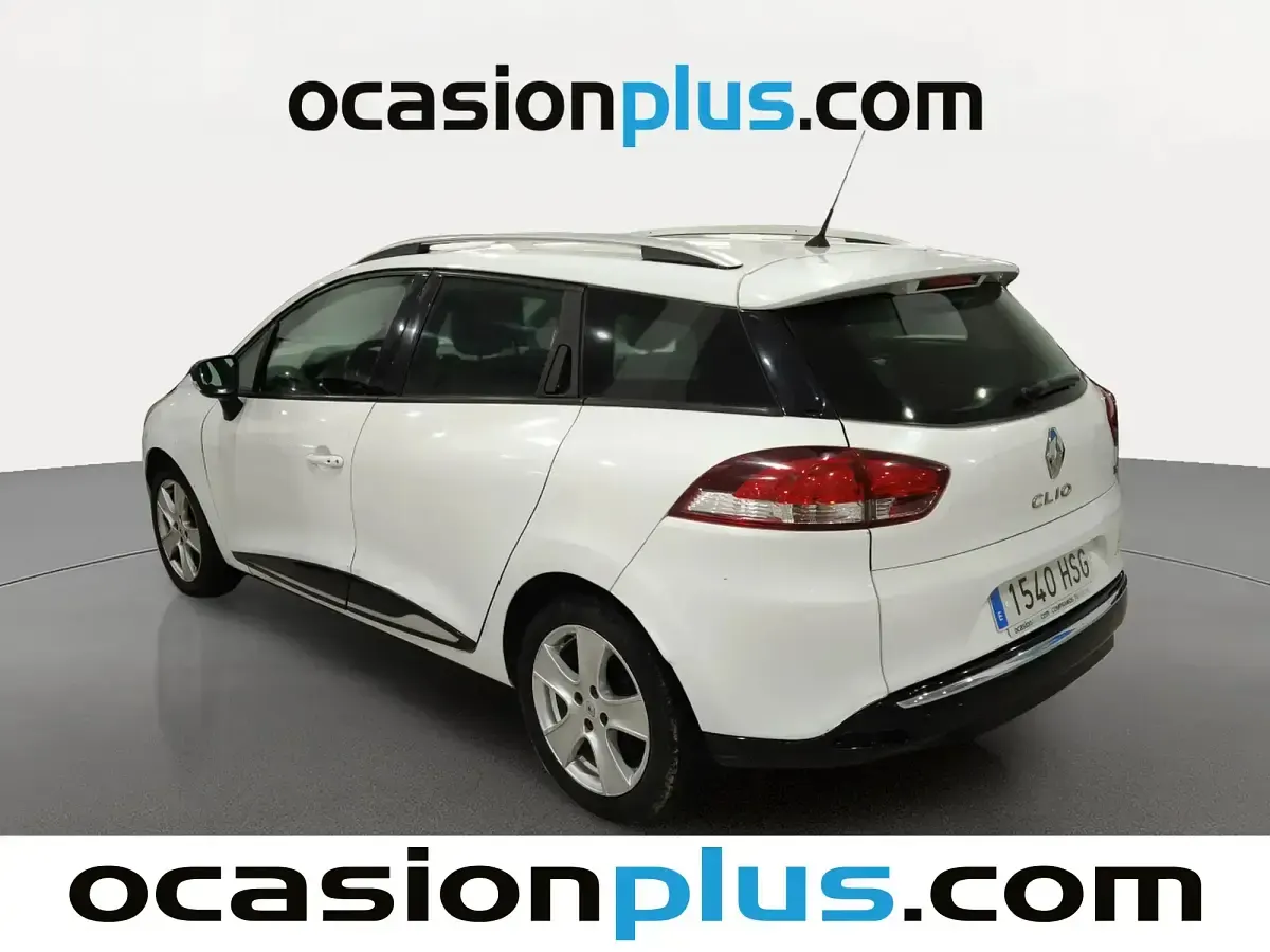Usado Renault Clio Dynamique 90 CV (66 kW) 2013 Blanco Familiar
