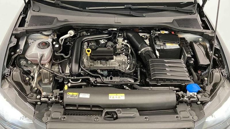 Usado Seat Ibiza Style 95 CV (69 kW) 2023 Plateado Utilitario