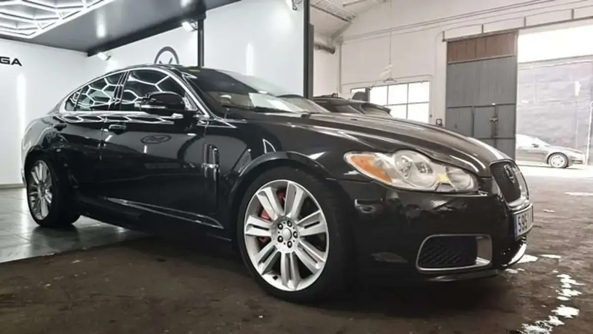 Usado Jaguar XFR S 510 CV (375 kW) 2011 Negro Berlina