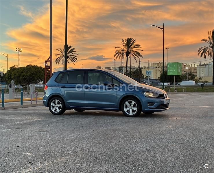 Usado VW Golf Sportsvan Business 110 CV (80 kW) 2015 Azul Monovolumen