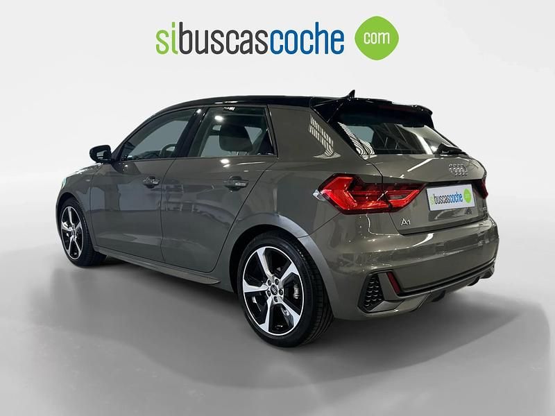 Usado Audi A1 Sportback 110 CV (80 kW) 2021 Gris/plata Utilitario