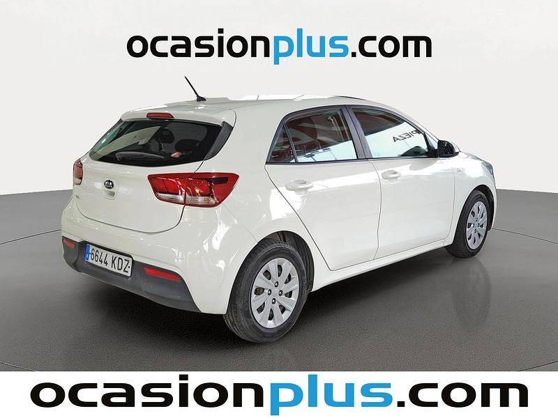 Usado Kia Rio 84 CV (61 kW) 2017 Blanco Utilitario
