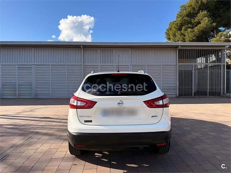 Usado Nissan Qashqai Premium Edition 110 CV (80 kW) 2015 Blanco SUV