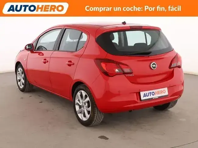 Usado Opel Corsa Selective 90 CV (66 kW) 2015 Rojo Utilitario