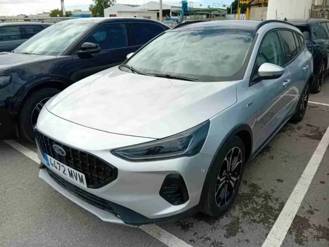 Usado Ford Focus Active X 155 CV (114 kW) 2024 Gris Familiar
