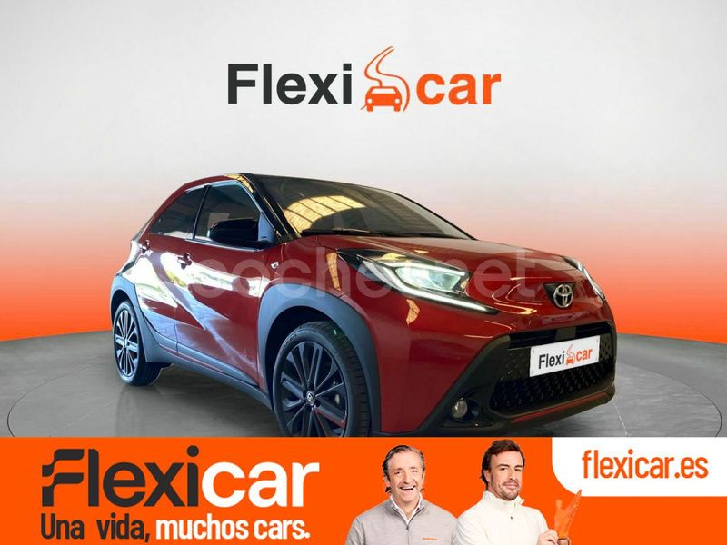 Rojo Nuevo 2024 Toyota Aygo X-play Utilitario | 17.970 € (Un poco caro) - Imagen 1/4