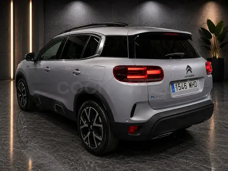 Usado Citroën C5 Aircross Shine 225 CV (165 kW) 2023 Gris / plata SUV