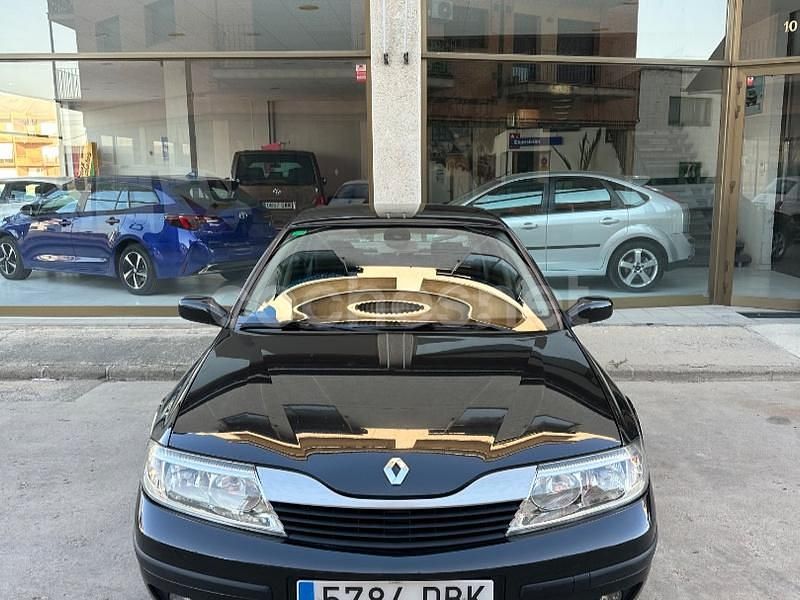 Negro Usado 2004 Renault Laguna II Expression Berlina | 3990 € (Caro) - Imagen 1/4