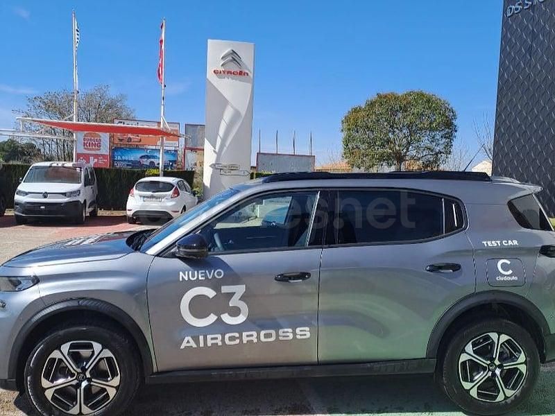 Usado Citroën C3 Aircross 145 CV (106 kW) 2025 Gris / plata SUV