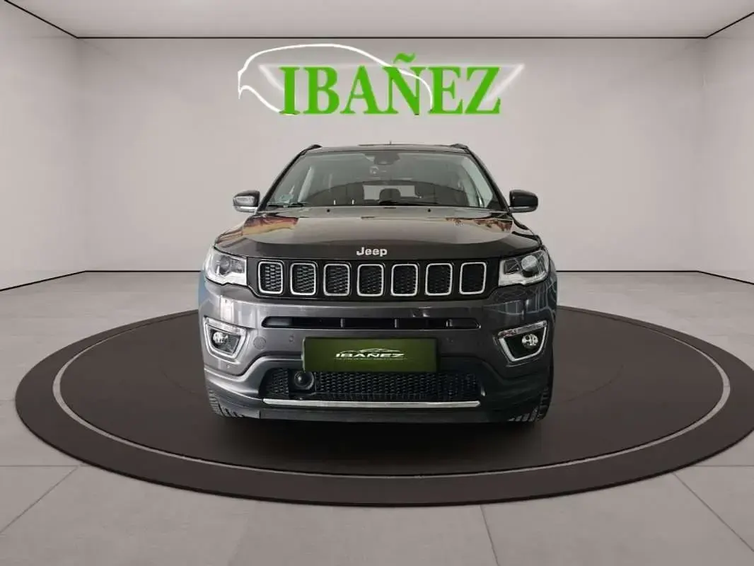 Usado Jeep Compass 140 CV (102 kW) 2018 Marrón SUV