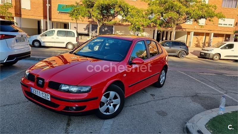 Rojo Usado 2004 Seat Leon Sport Berlina | 2490 € (Buen precio) - Imagen 1/4