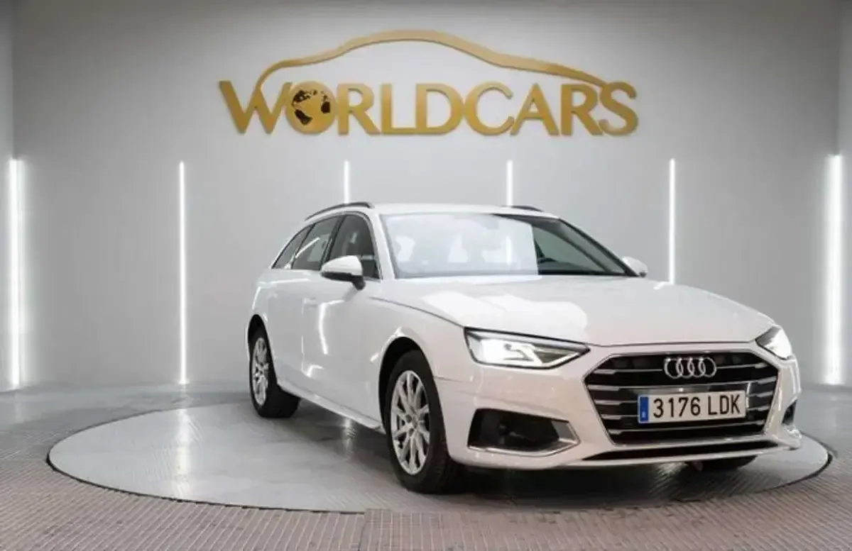 Usado Audi A4 Advanced Plus 163 CV (119 kW) 2019 Blanco Familiar