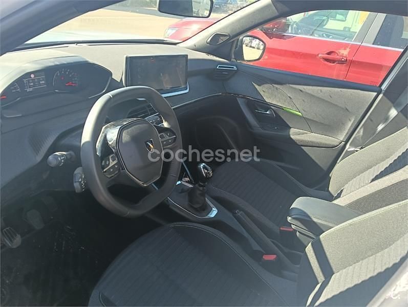 Usado Peugeot 2008 Active 100 CV (73 kW) 2024 Blanco SUV