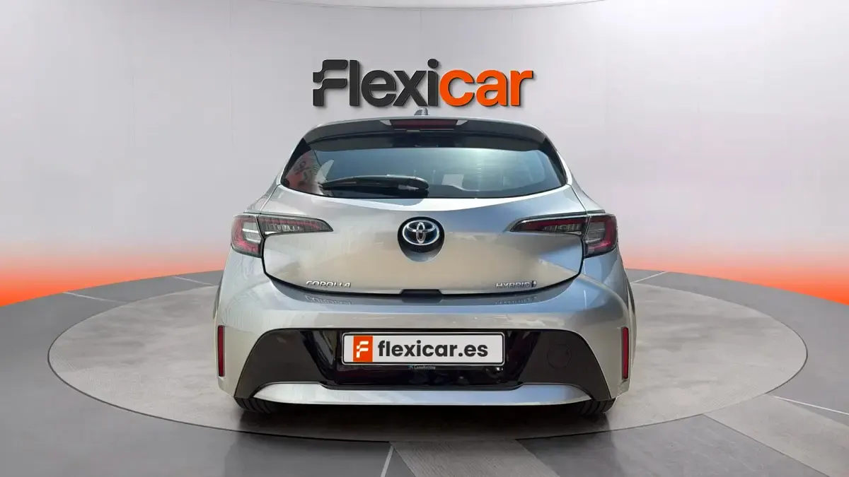 Usado Toyota Corolla Active 122 CV (89 kW) 2022 Gris Berlina