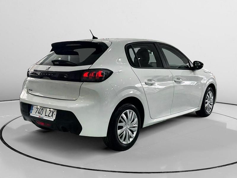 Usado Peugeot 208 Active 102 CV (75 kW) 2022 Blanco Utilitario