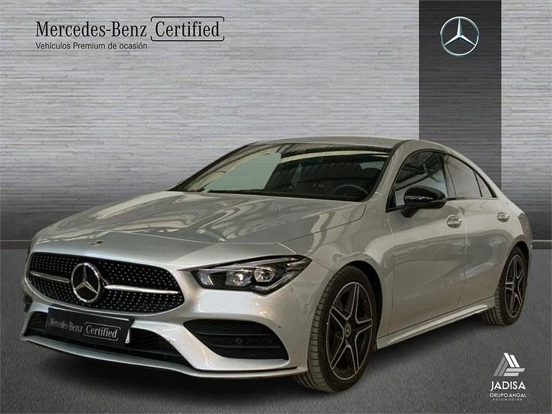 Usado Mercedes CLA220 AMG line 190 CV (139 kW) 2022 Gris / plata Berlina
