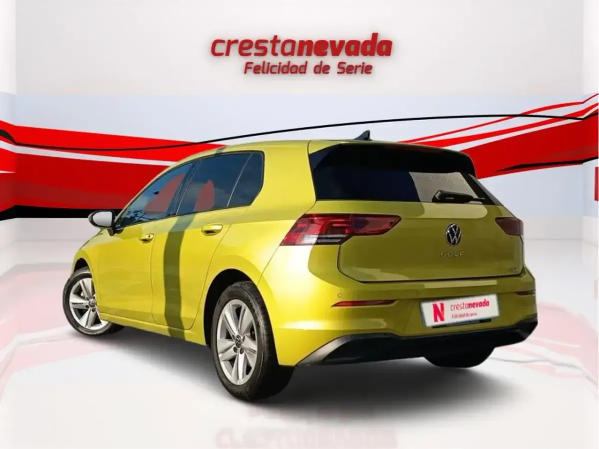 Usado VW Golf VIII Life 150 CV (110 kW) 2021 Amarillo