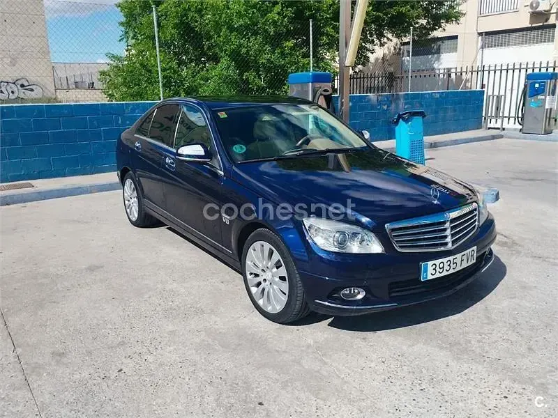 Usado Mercedes C350 Elegance 272 CV (200 kW) 2007 Azul Berlina