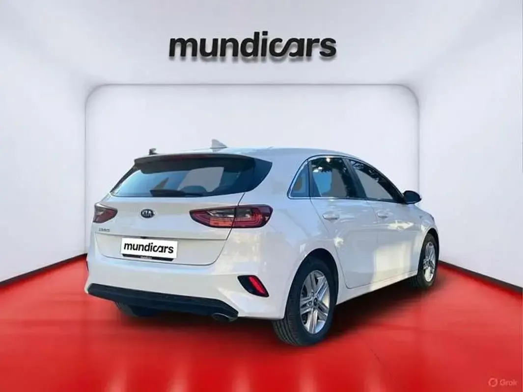 Usado Kia Ceed 120 CV (88 kW) 2019 Blanco Utilitario