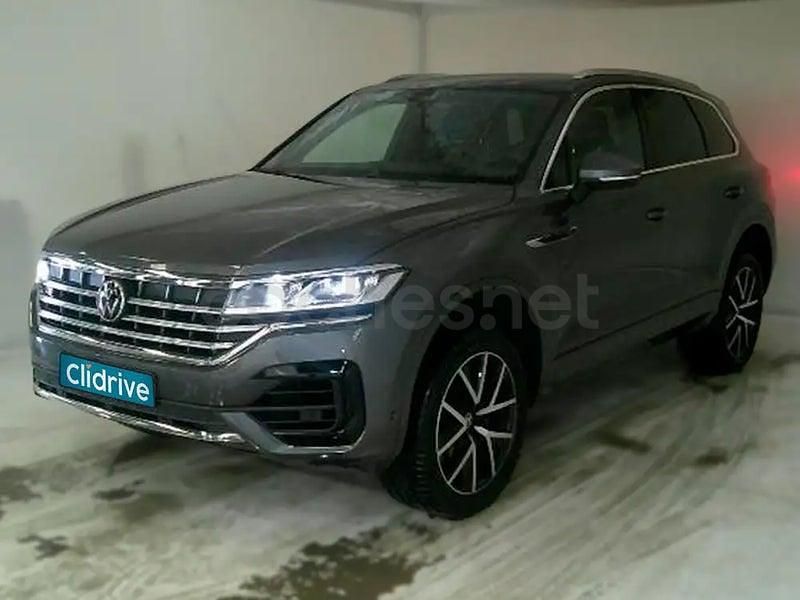 Usado VW Touareg 231 CV (169 kW) 2022 Gris / plata SUV