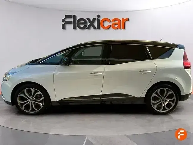 Usado Renault Scénic Zen 140 CV (102 kW) 2018 Blanco